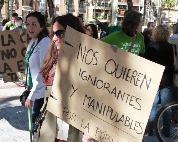 ‘Educación sin recortes’ promueve paros parciales en los centros