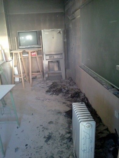 Sale ardiendo el aula de dibujo de un instituto de Bonares