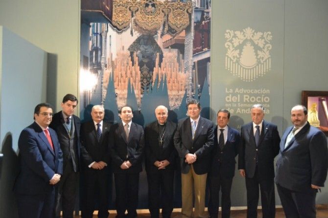 Inaugurada la exposición 'La Advocación del Rocío en la Semana Santa de Andalucía'