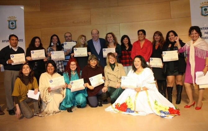 Danza y trajes típicos para clausurar la Semana Intercultural onubense