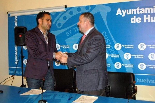 El Ayuntamiento y el grupo Bonilla firman un convenio para fomentar la inserción laboral