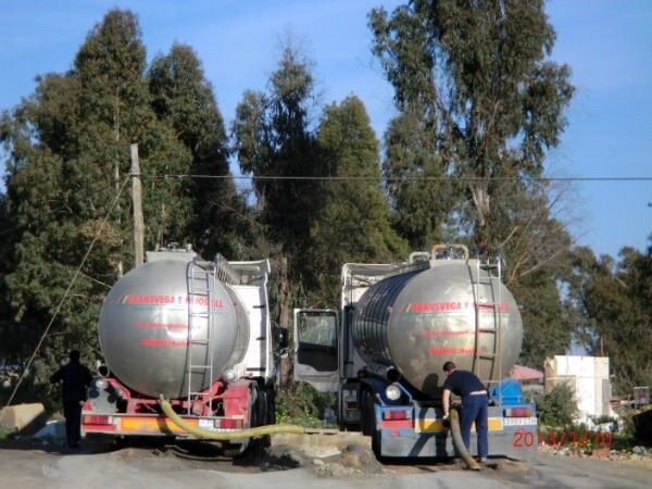 La Mesa de la Ría denuncia vertidos diarios de residuos desde camiones cisterna con el conocimiento del Ayuntamiento