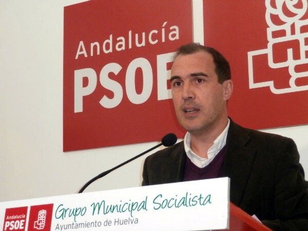 El PSOE denuncia una nueva deuda acumulada de 27 millones en 2012 'que necesitará otro plan de pago'