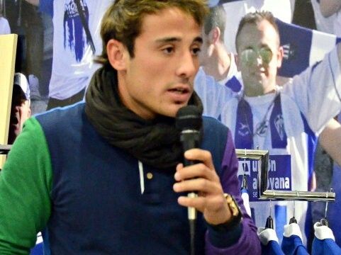 Álvaro González: 'Al Recreativo le pega estar en Primera'