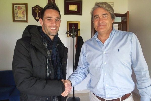 El club oficializa los fichajes de Arana y Josmar Zambrano y los presentará esta tarde
