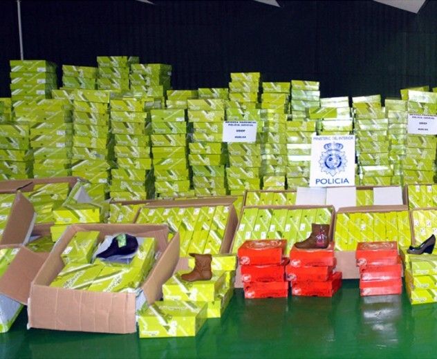 Detenidas tres personas con más de 1.300 pares de zapatos valorados en 20.000 euros