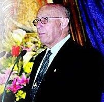 José González de Quevedo, nombrado hermano honorario de la Hermandad Matriz de Almonte