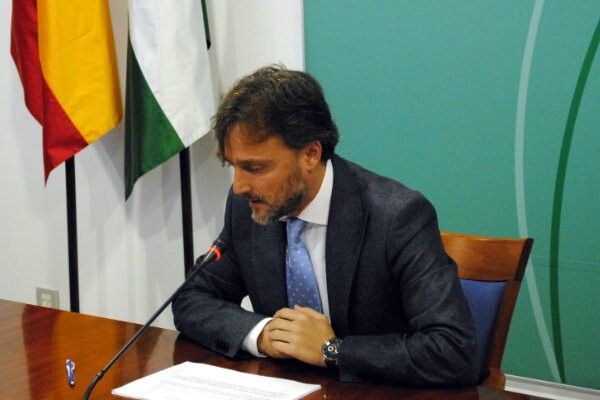 El delegado del Gobierno asegura que la Junta luchará por la igualdad de los andaluces ante la Justicia