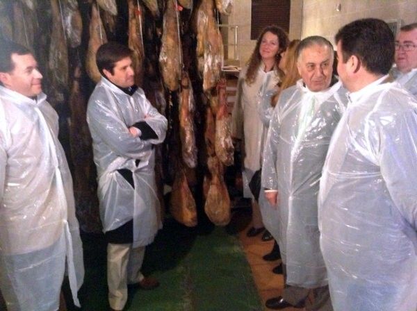 El PP asegura que la nueva norma del ibérico 'protegerá e impulsará al sector cárnico de Huelva'