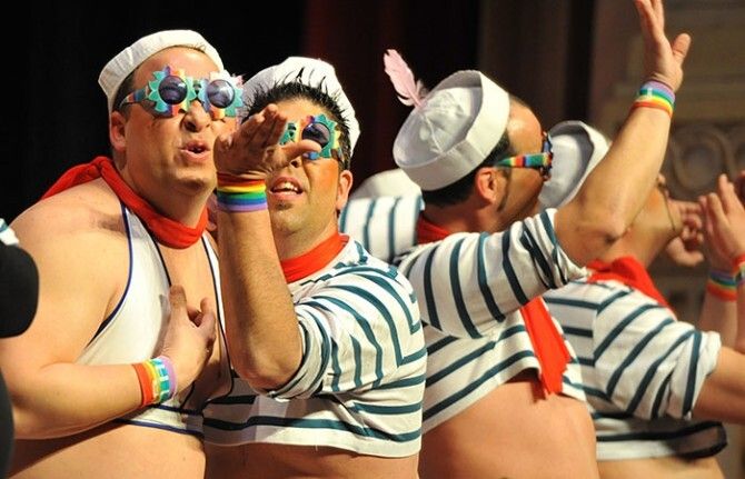 'Los ilusionistas' y 'La gallina vieja' triunfan en el Gran Teatro
