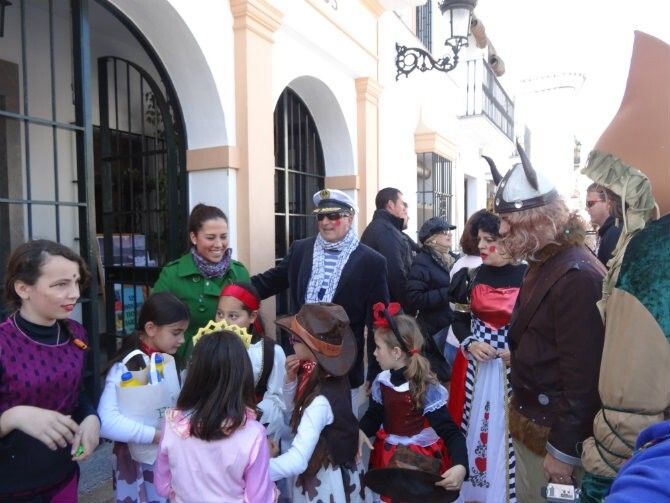 Hinojos celebra un ‘Carnaval Solidario’ para Proyecto Hombre