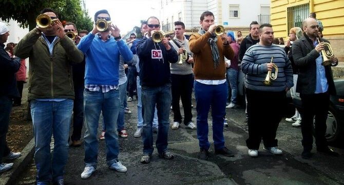 Aromas cofrades y solidarios en El Polvorín 