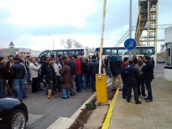 Ence retira temporalmente el ERE y negociará con los trabajadores un plan para reducir costes salariales