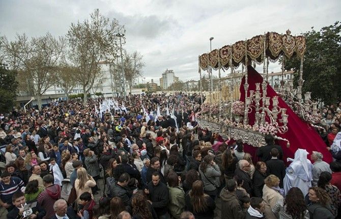 La sencillez del barrio de la Hispanidad cautiva a Huelva