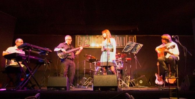 Och8 Vientos llena con sus canciones la Sala Galileo