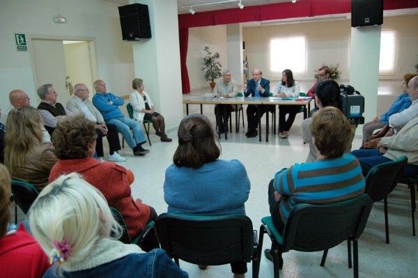El Ayuntamiento pone en marcha un plan para formar y dinamizar el movimiento vecinal