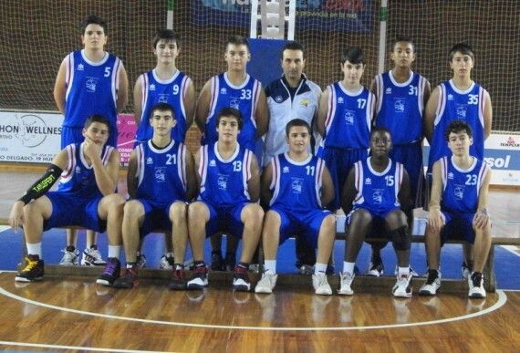 El CD Huelva arranca con un triunfo ante el CB Motril el Cadeba infantil