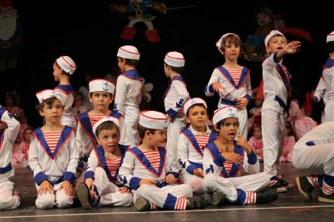 Más de 800 espectadores en la fiesta fin de curso de Tierrallana