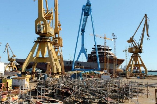 Astilleros reflota; los recolocables se hunden