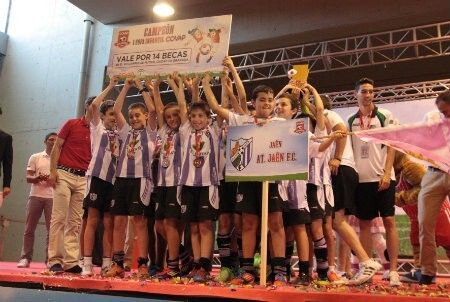El Recre, subcampeón de la I Copa Infantil COVAP