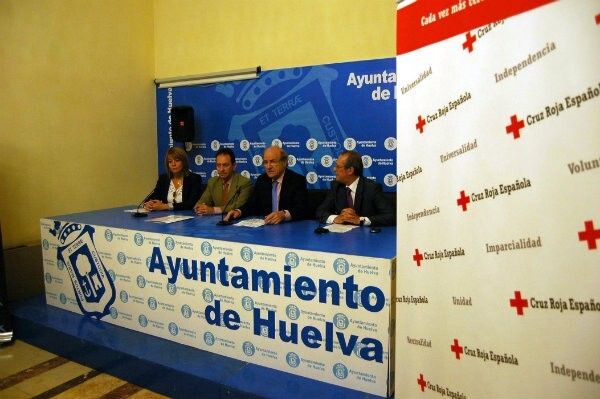 'Un baño sin barreras' regresa un verano más para ayudar a onubenses con discapacidad a disfrutar de las playas