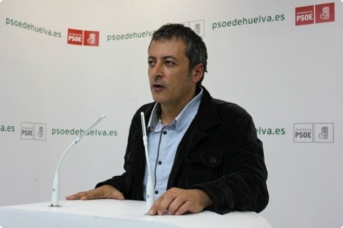 La alcaldesa de Valverde suspende 16 meses de empleo y sueldo al secretario general del PSOE