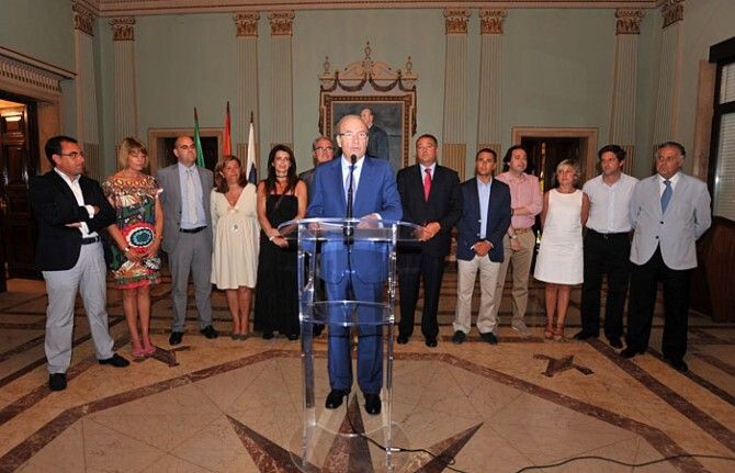 Reparto continuista de concejalías en la capital, con Moro y Adame como hombres fuertes