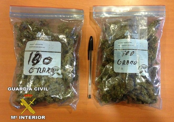 Arrestan a un joven que iba a vender 120 gramos de marihuana en la Velada de Tharsis