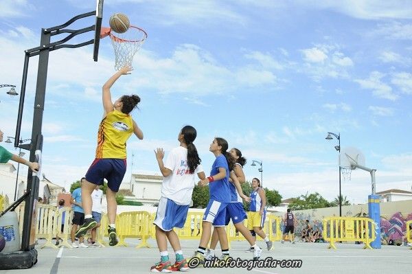 Los 20 años de Lepe Alius pasan por el 3x3 de La Antilla