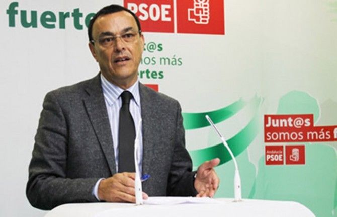Caraballo pide al Gobierno del PP que vuelva a mirar por Huelva y reconsidere 'su negativa' a traer la Alta Velocidad