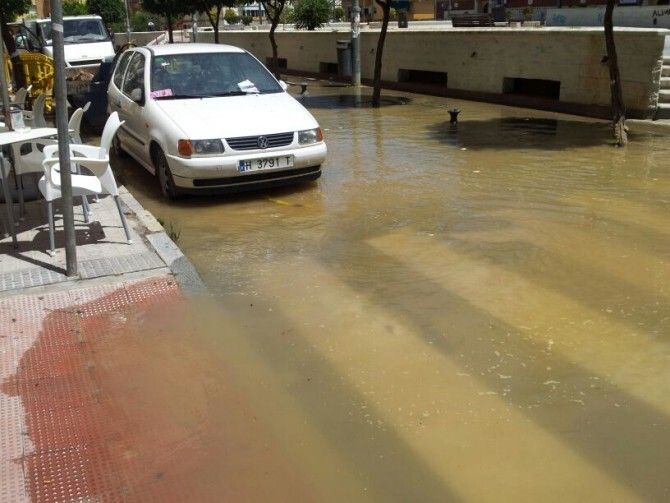 Cortes de agua en El Molino por la rotura de una tubería