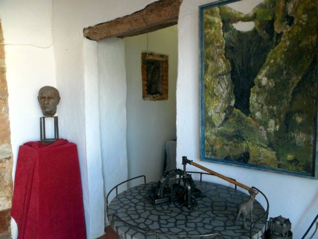 Linares de la Sierra acoge la exposición 'Todo por la cultura'
