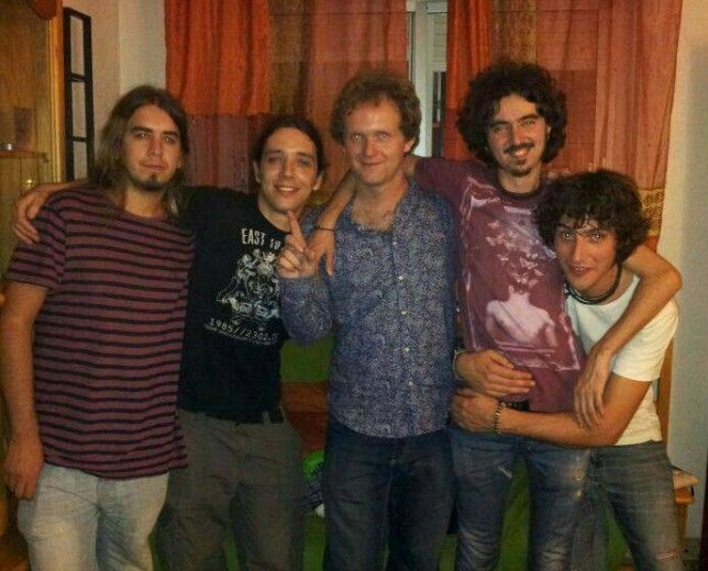 Los onubenses ‘Rusty river’ presentan su primer disco en Punta Umbría