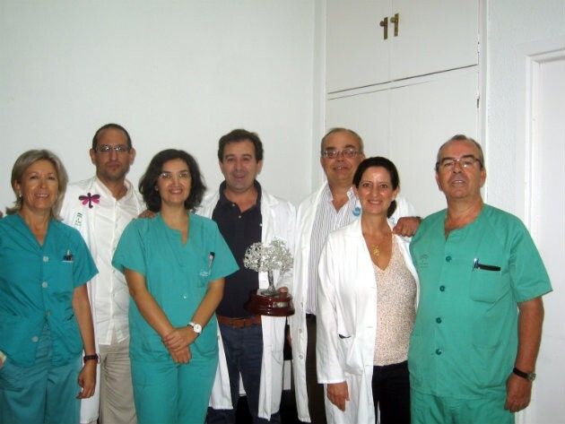 El Infanta Elena recibe el premio a la mejor intervención quirúrgica de la Asociación Andaluza de Urología