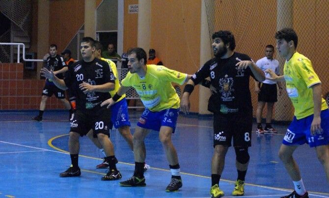 Buen arranque del PAN Moguer ante Aguilar (28-25)