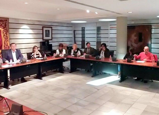 María Sacramento seguirá en el grupo municipal del PP de Punta hasta que la justicia se pronuncie