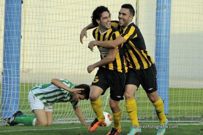 Un resolutivo San Roque recupera el liderato ante el Betis B (2-0)