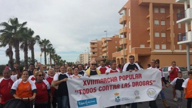 500 personas marchan contra las drogas en Isla Cristina