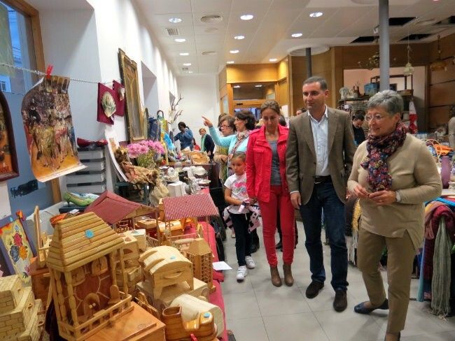 La Asociación Eulalia de Moguer inaugura su rastrillo solidario