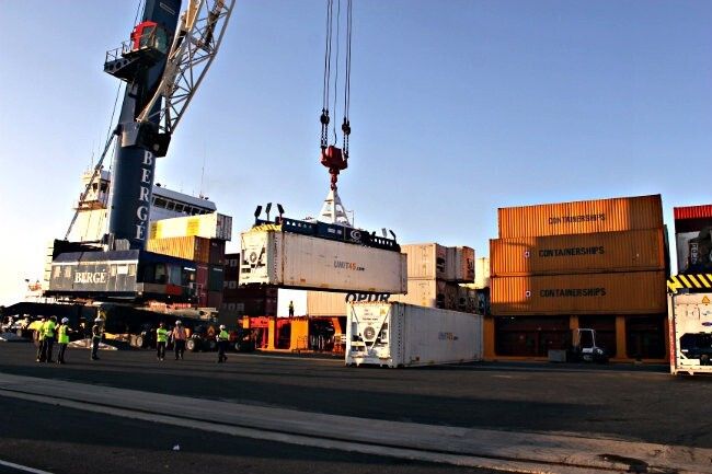 El tráfico del Puerto de Huelva se recupera en el mes de octubre con un crecimiento del 48%