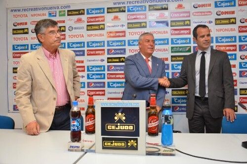 Cervera: 'Un entrenador como yo no le podía decir que no al Recreativo'