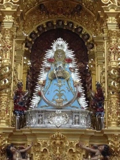 La Blanca Paloma ya viste para celebrar la Concepción