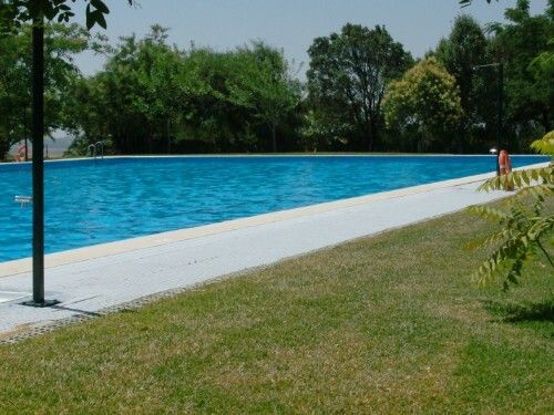 Jornada de puertas abiertas en la piscina de Paterna