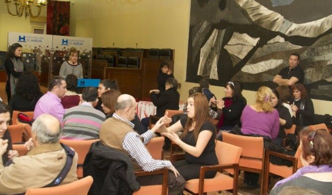 Una veintena de personas sordociegas visitan la provincia