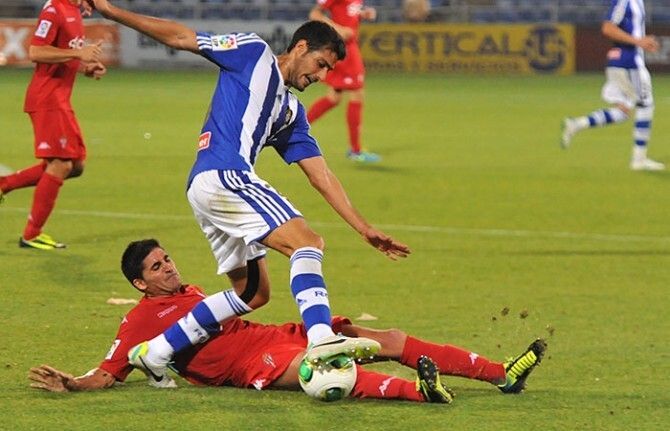 Los fichajes invernales podrían provocar las cesiones de Álvaro Vega y Rubén