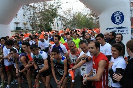 Fake Besaid y María José López conquistan la San Silvestre de Isla Chica
