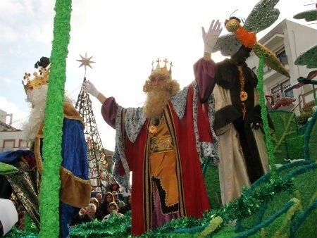 1.800 kilos de caramelos para los niños de San Juan