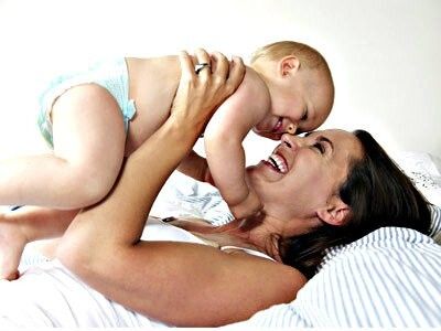 Abrazar a tu bebé: felicidad desde el primer minuto de vida