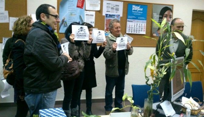 Convocan a la 'Huelva harta' a salir a la calle a protestar contra la contaminación