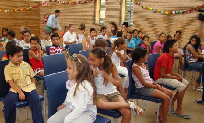 'Buen rollo' entre jóvenes en los Campamentos de Marismas del Odiel